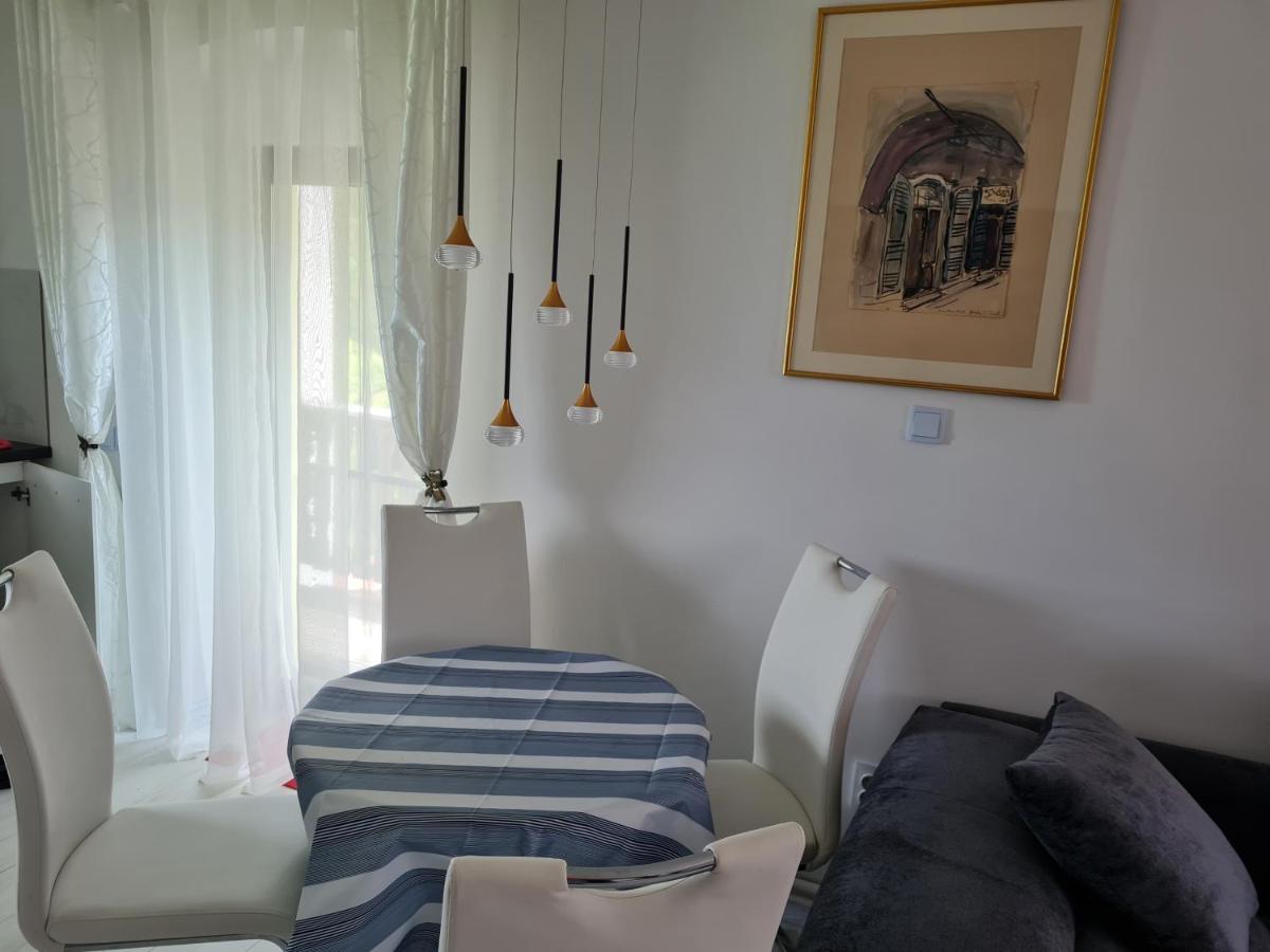 Ferien- Und Businesswohnung Relax Im Ersten Stock 소넨 외부 사진
