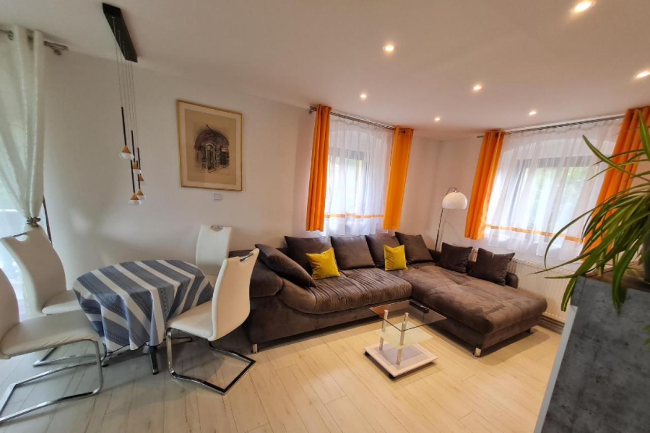 Ferien- Und Businesswohnung Relax Im Ersten Stock 소넨 외부 사진